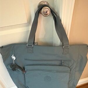 Kipling IsaacTote Bag( Color light Aloe Tonal.